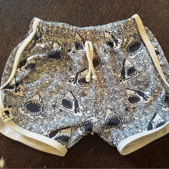 George Hats Shark Track Swim - Picture 1 of 2